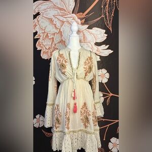 GORGEOUS Cream Embellished Long Sleeve Dress w/ Metallic Accents & Motif Detail